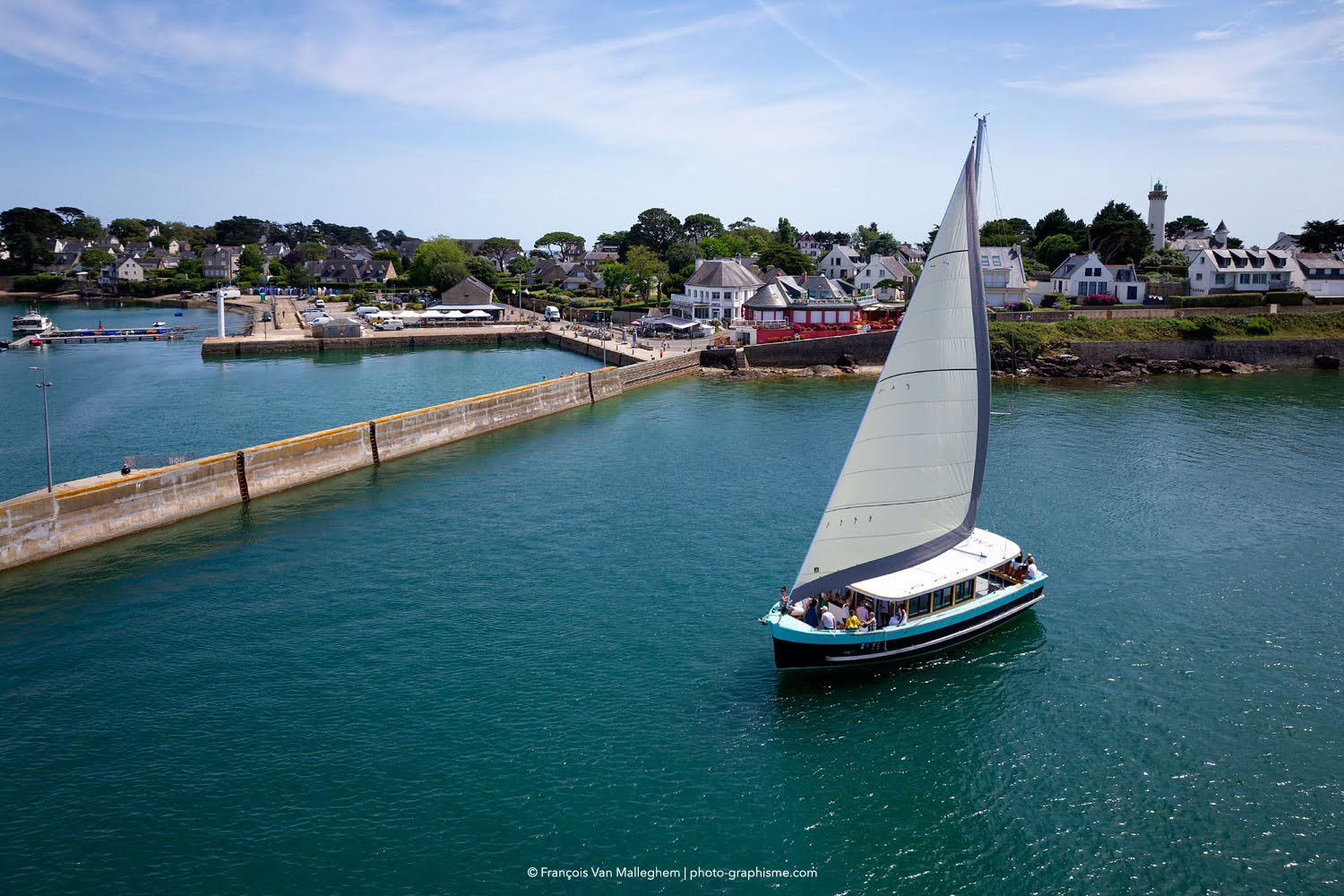 Pass'Avel sous le phare de Port Navalo